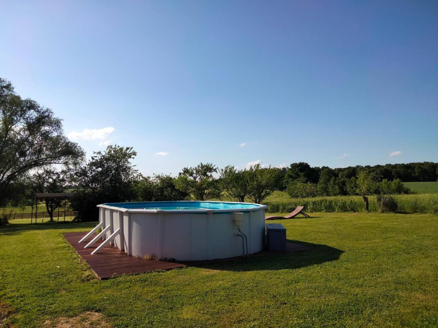 Bed and Breakfast La Grange A Outeaux Montpont-en-Bresse Exterior foto